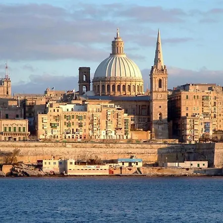 Daire Elegant Penthouse Panoramic Terrace Sliema