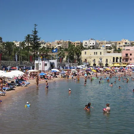 Daire Elegant Penthouse Panoramic Terrace Sliema