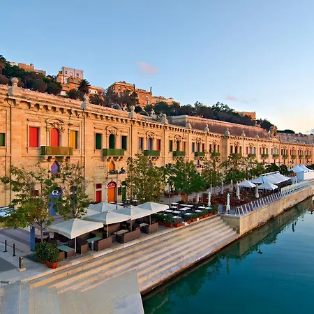 Daire Elegant Penthouse Panoramic Terrace Sliema