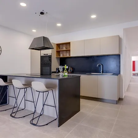 Elegant Penthouse Panoramic Terrace Sliema