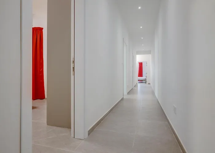 Elegant Penthouse Panoramic Terrace By Buena Vista Sliema