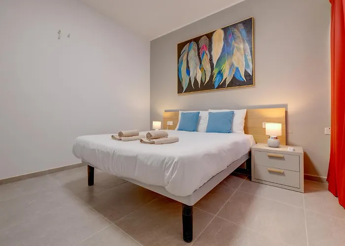 Elegant Penthouse Panoramic Terrace By Buena Vista * Sliema